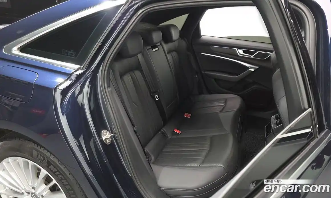 Audi A6 2020 2.0 Автомат в Москве № 496368, фото 11