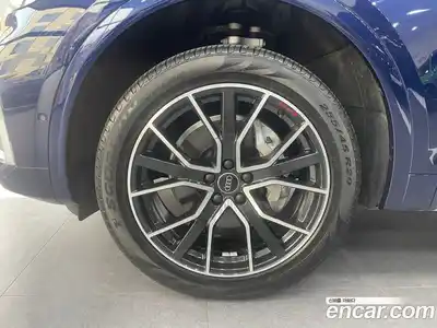 Audi Q5 2023 2.0 Автомат в Москве № 497221, миниатюра 5