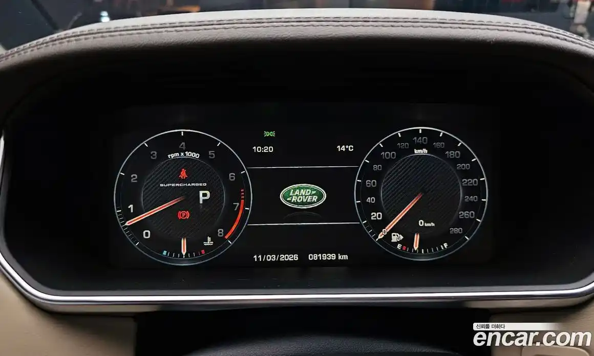 Land Rover Range-Rover 2016 5.0 Автомат в Москве № 498779, фото 8