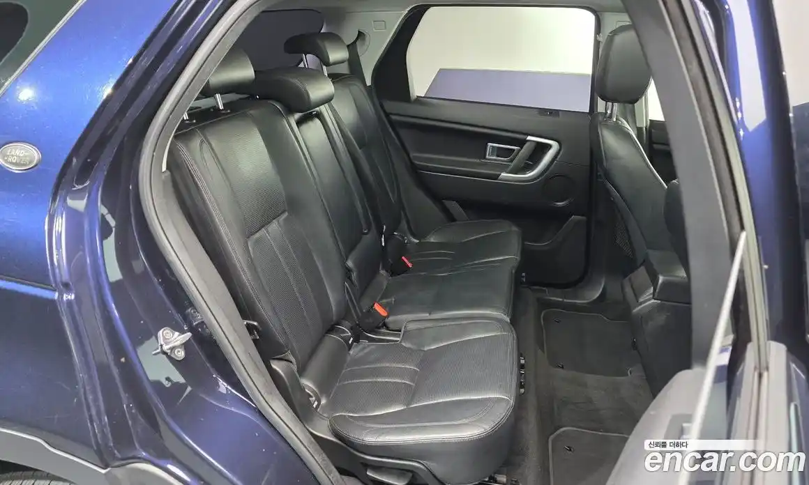 Land Rover Discovery Sport 2017 2.0 Автомат в Москве № 498963, фото 12