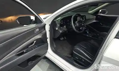 Hyundai Avante 2023 1.6 Автомат в Москве № 517914, миниатюра 11