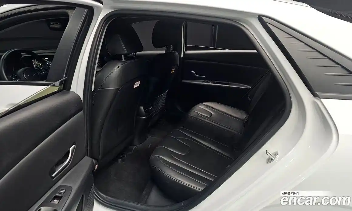 Hyundai Avante 2023 1.6 Автомат в Москве № 517914, фото 12