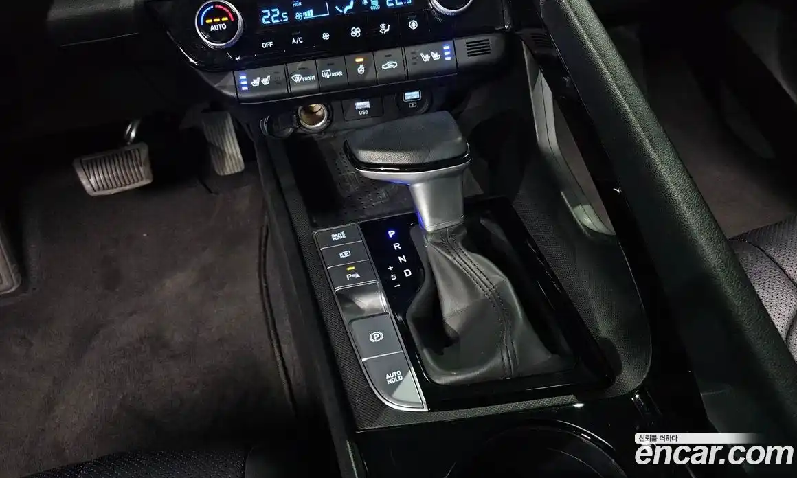 Hyundai Avante 2023 1.6 Автомат в Москве № 517914, фото 9