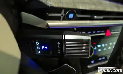 Hyundai Santa Fe 2024 1.6 Автомат в Москве № 518254, миниатюра 9