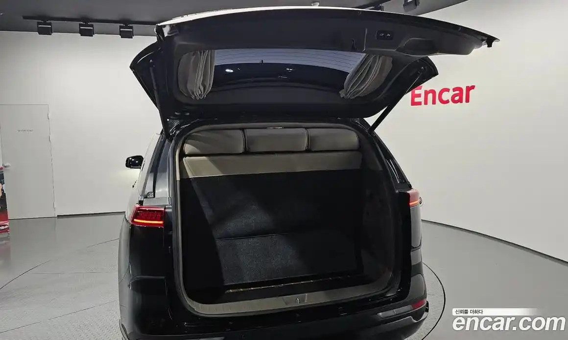 Kia Canival 2023 3.5 Автомат в Москве № 519509, фото 20