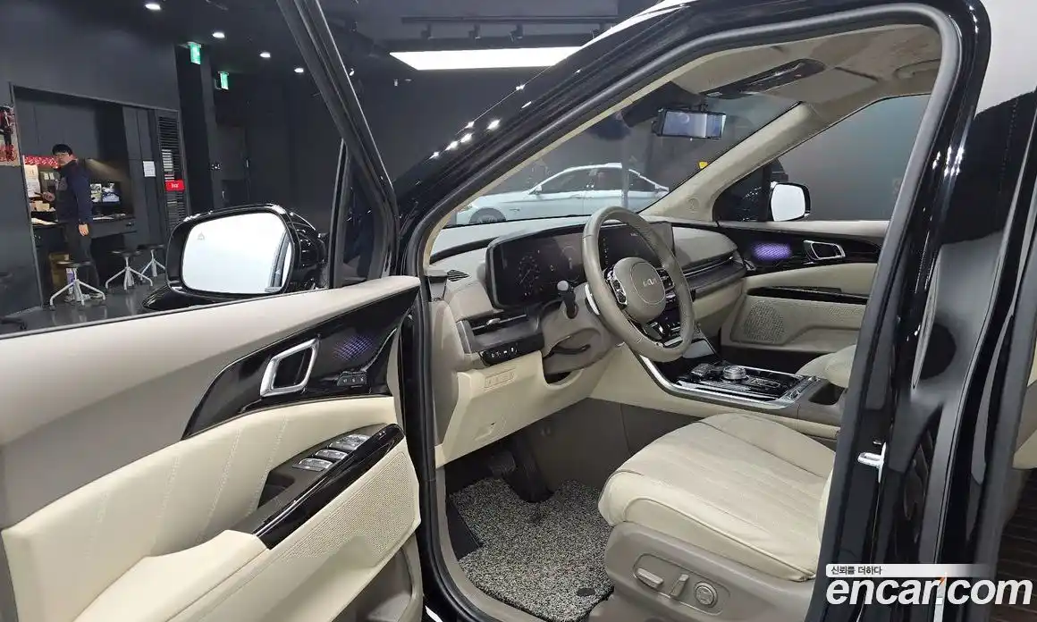 Kia Canival 2023 3.5 Автомат в Москве № 519509, фото 10