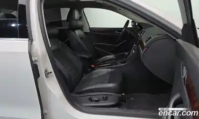 Volkswagen Passat 2013 2.0 Автомат в Москве № 520811, миниатюра 11