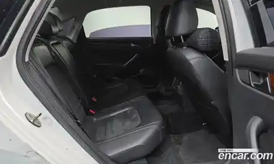 Volkswagen Passat 2013 2.0 Автомат в Москве № 520811, миниатюра 12