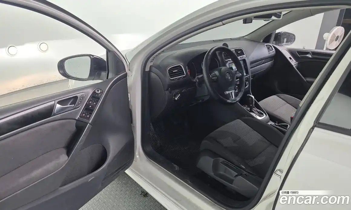 Volkswagen Golf 2013 1.6 Автомат в Москве № 520830, фото 11