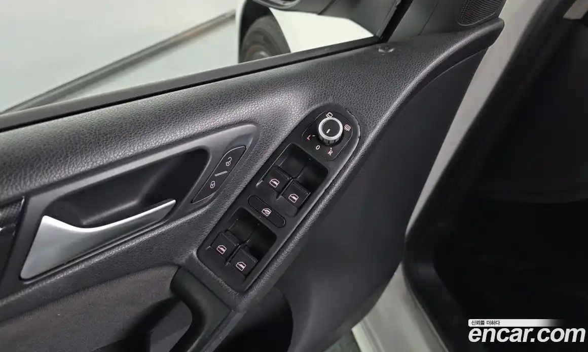 Volkswagen Golf 2013 1.6 Автомат в Москве № 520830, фото 16