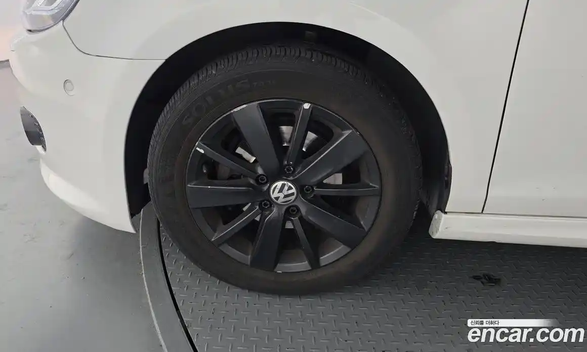 Volkswagen Golf 2013 1.6 Автомат в Москве № 520830, фото 5