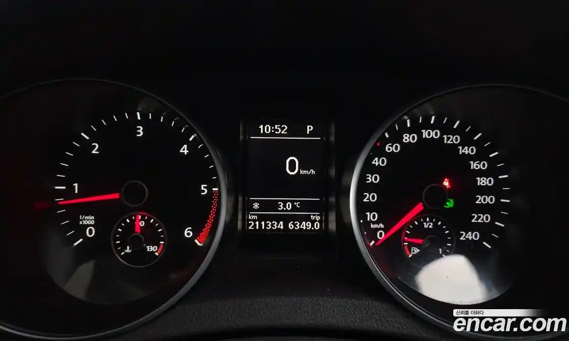 Volkswagen Golf 2013 1.6 Автомат в Москве № 520830, фото 8