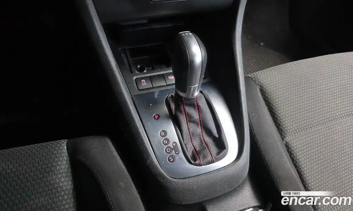 Volkswagen Golf 2013 1.6 Автомат в Москве № 520830, фото 9