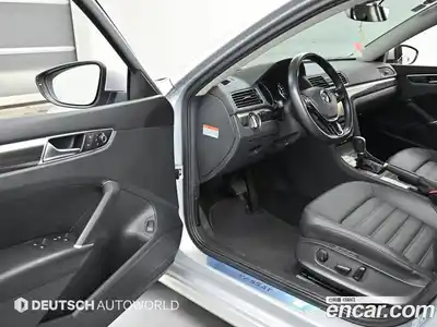 Volkswagen Passat 2018 2.0 Автомат в Москве № 521362, миниатюра 11
