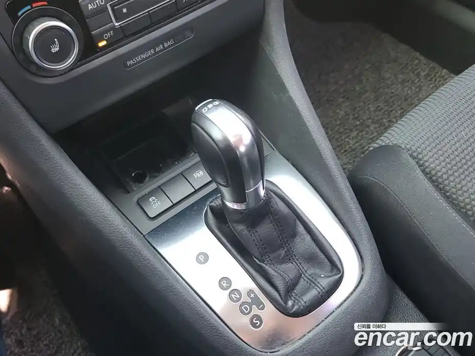 Volkswagen Golf 2013 2.0 Автомат в Москве № 521809, фото 9