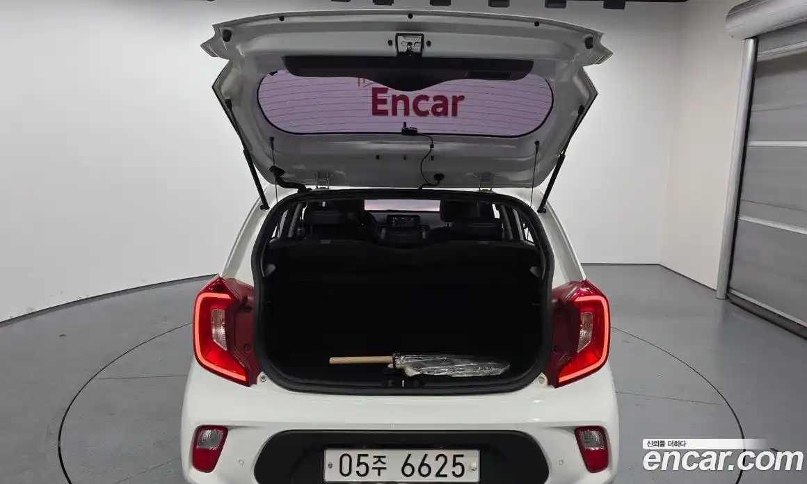 Kia Morning 2017 1.0 Автомат в Москве № 521864, фото 20