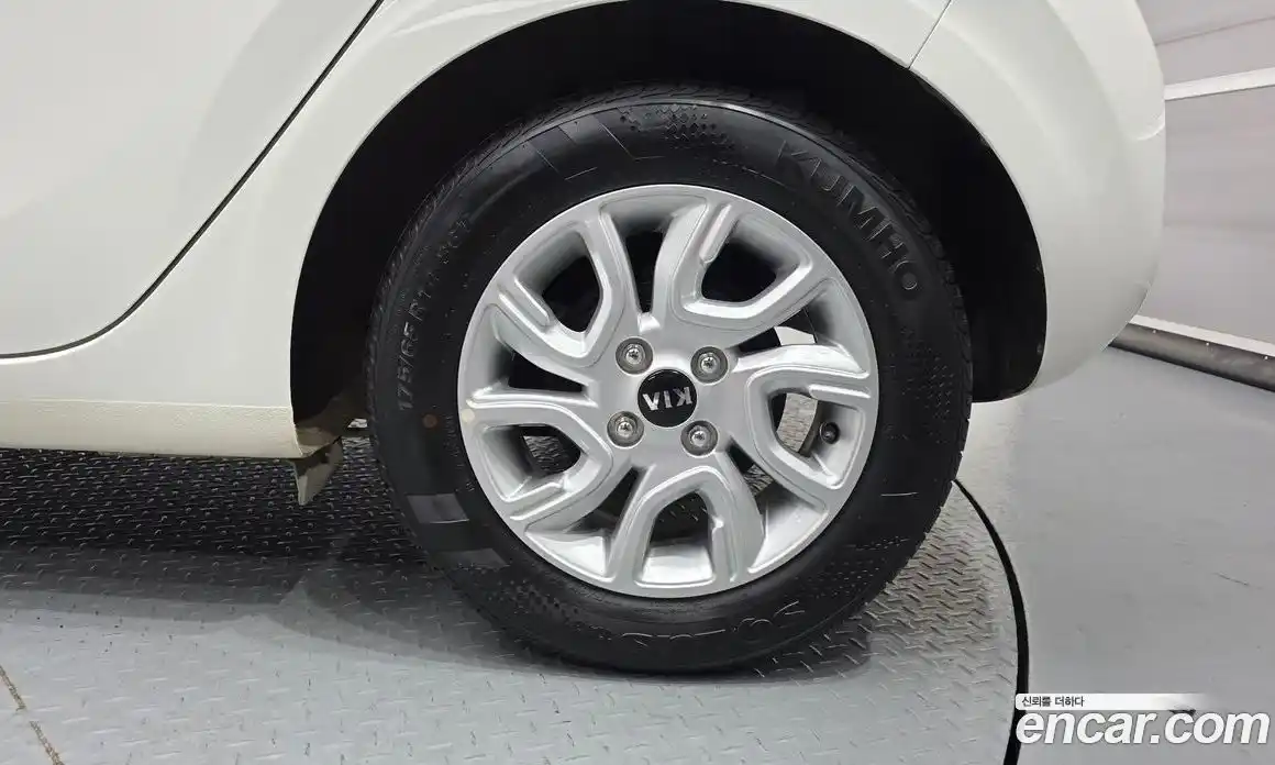 Kia Morning 2017 1.0 Автомат в Москве № 521864, фото 5