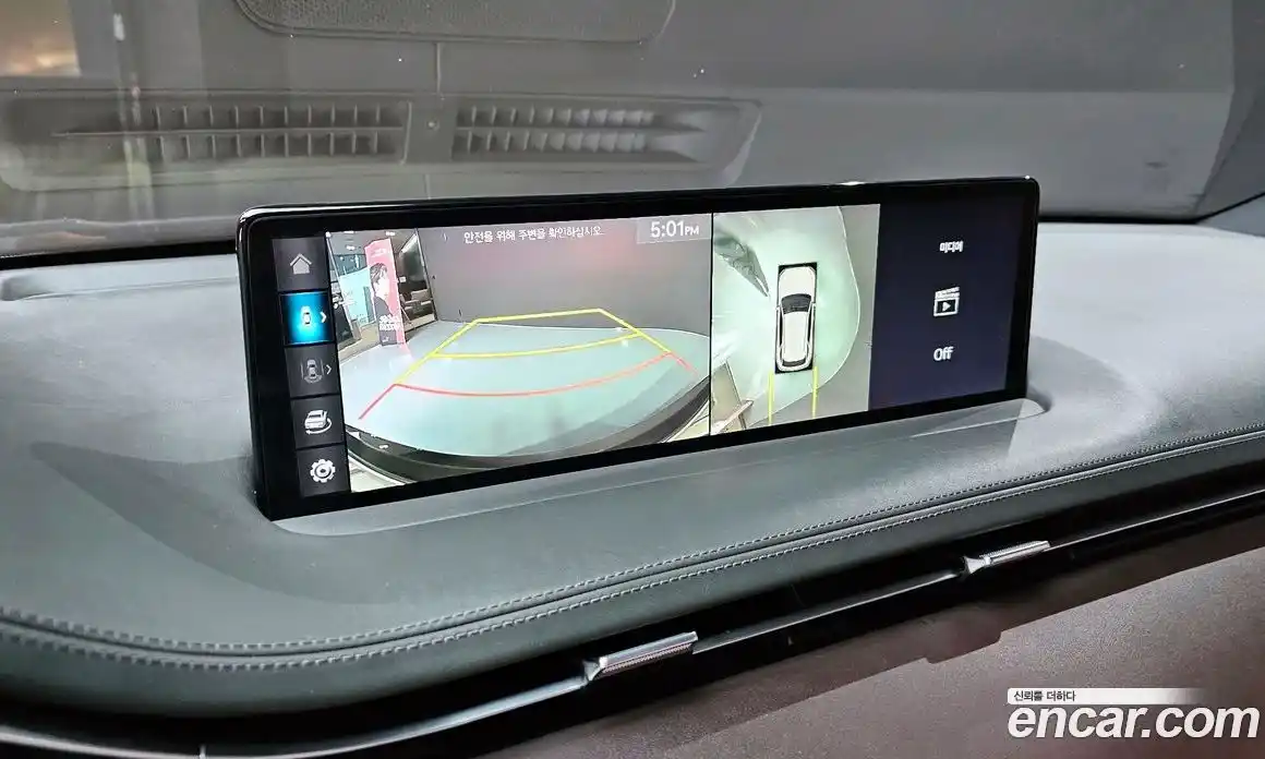 Genesis GV70 2023 2.5 Автомат в Москве № 523863, фото 14