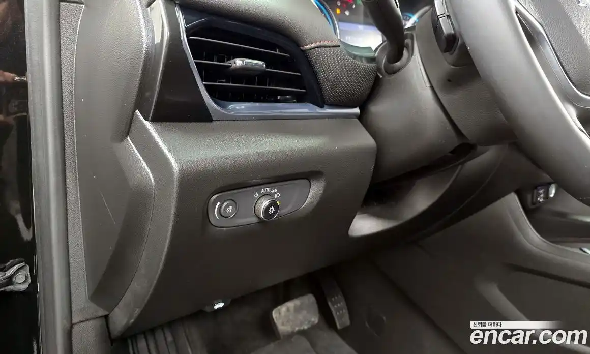 Chevrolet Traverse 2023 3.6 Автомат в Москве № 527289, фото 17