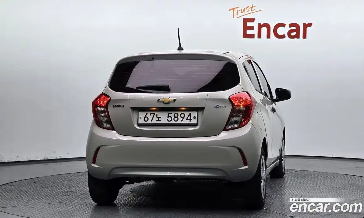 Chevrolet Spark 2017 1.0 Автомат в Москве № 527962, фото 4