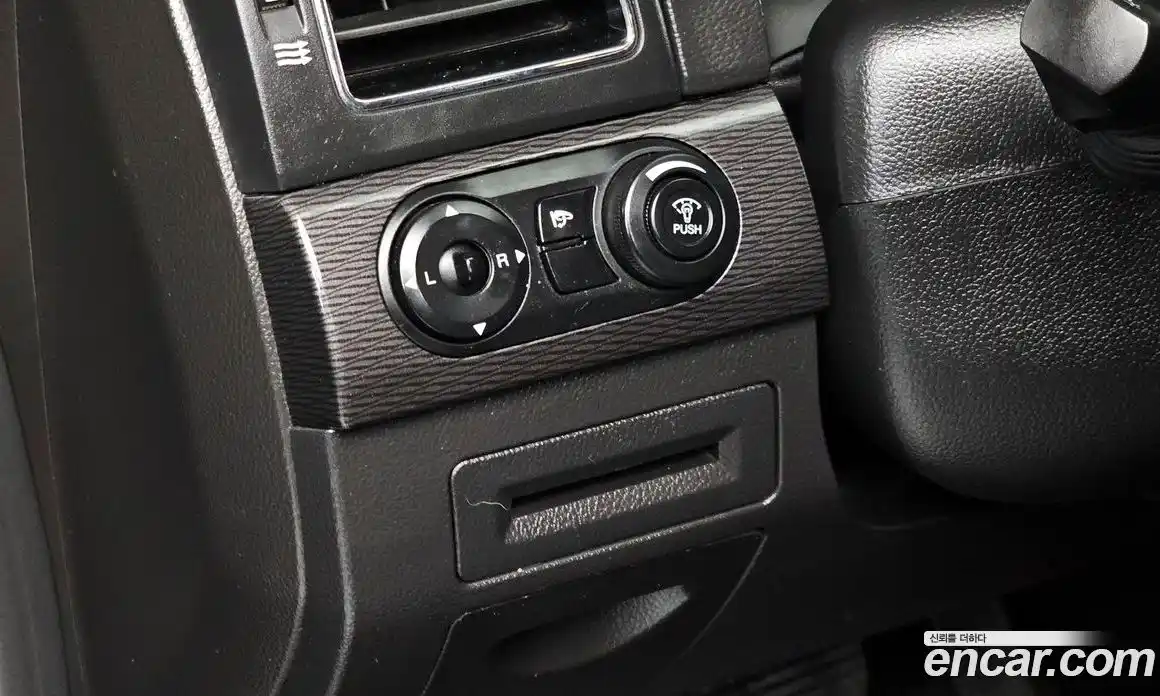 Chevrolet Captiva 2015 2.0 Автомат в Москве № 528650, фото 16