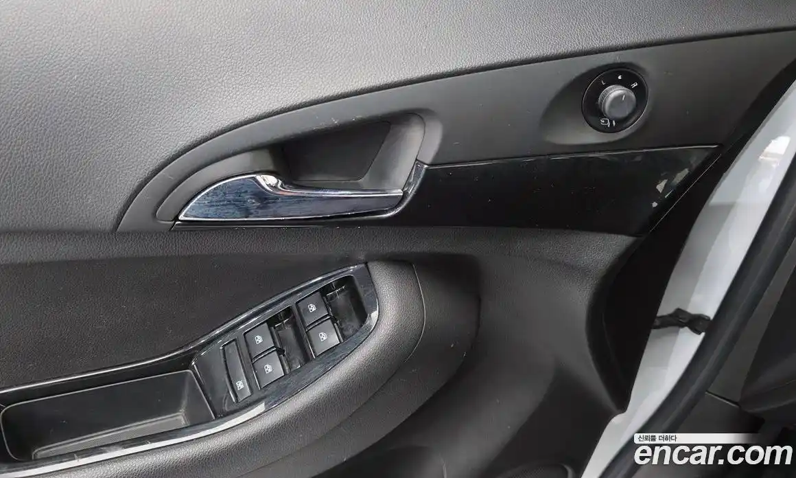 Chevrolet Orlando 2012 2.0 Автомат в Москве № 528750, фото 17