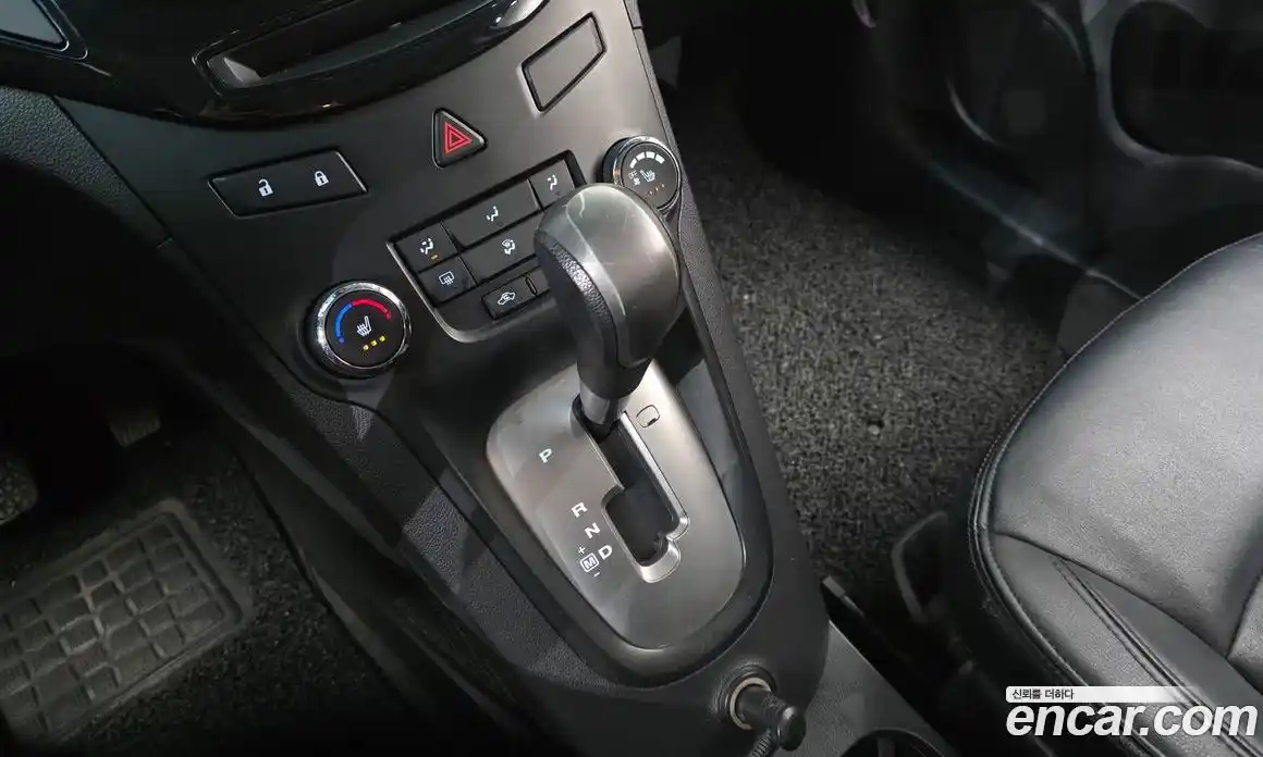 Chevrolet Orlando 2012 2.0 Автомат в Москве № 528750, фото 9