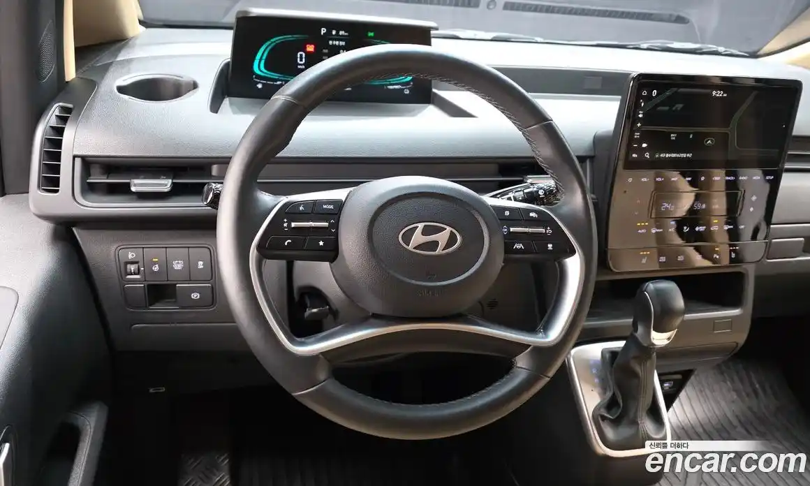 Hyundai Staria 2025 1.6 Автомат в Москве № 529724, фото 13