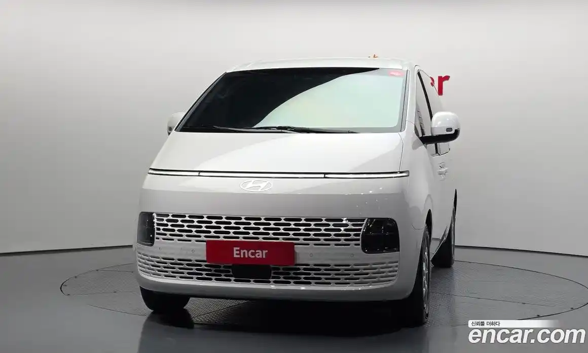 Hyundai Staria 2025 1.6 Автомат в Москве № 529724, фото 3