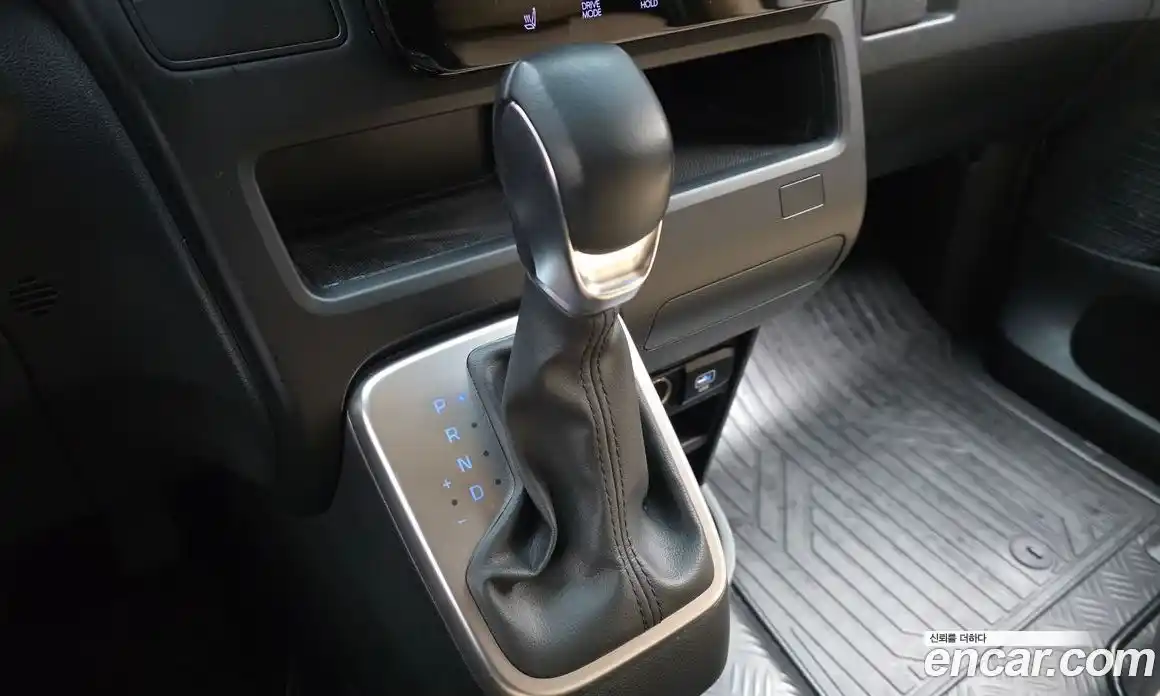 Hyundai Staria 2025 1.6 Автомат в Москве № 529724, фото 9