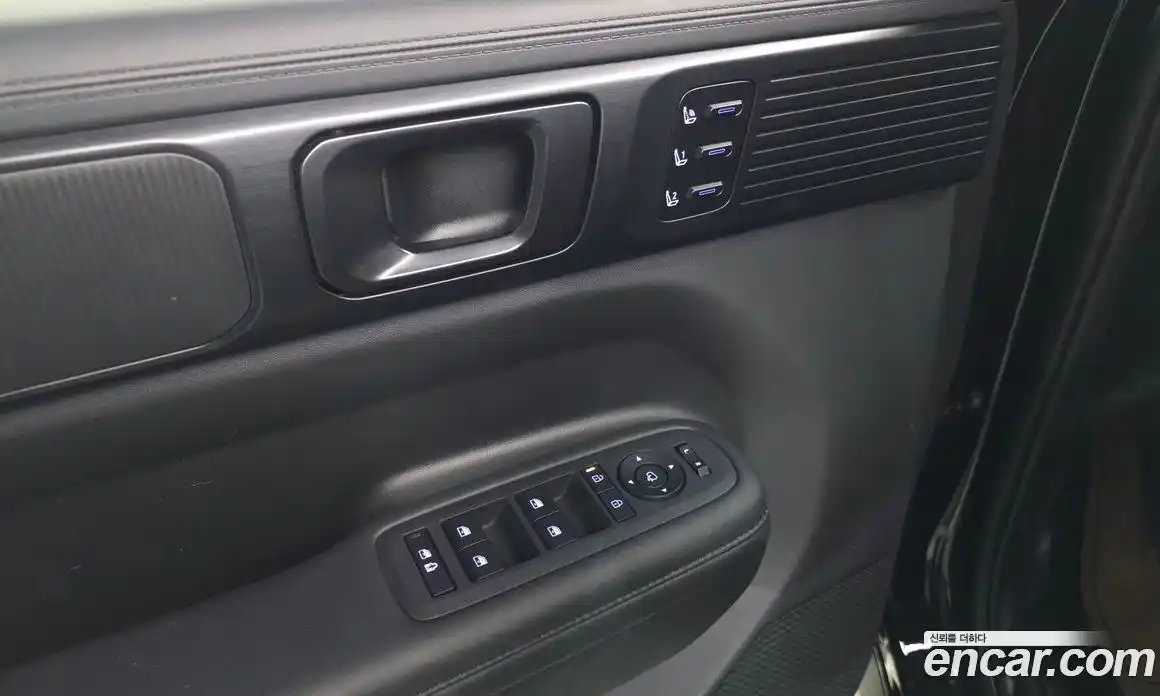 Hyundai Santa Fe 2024 1.6 Автомат в Москве № 530159, фото 17