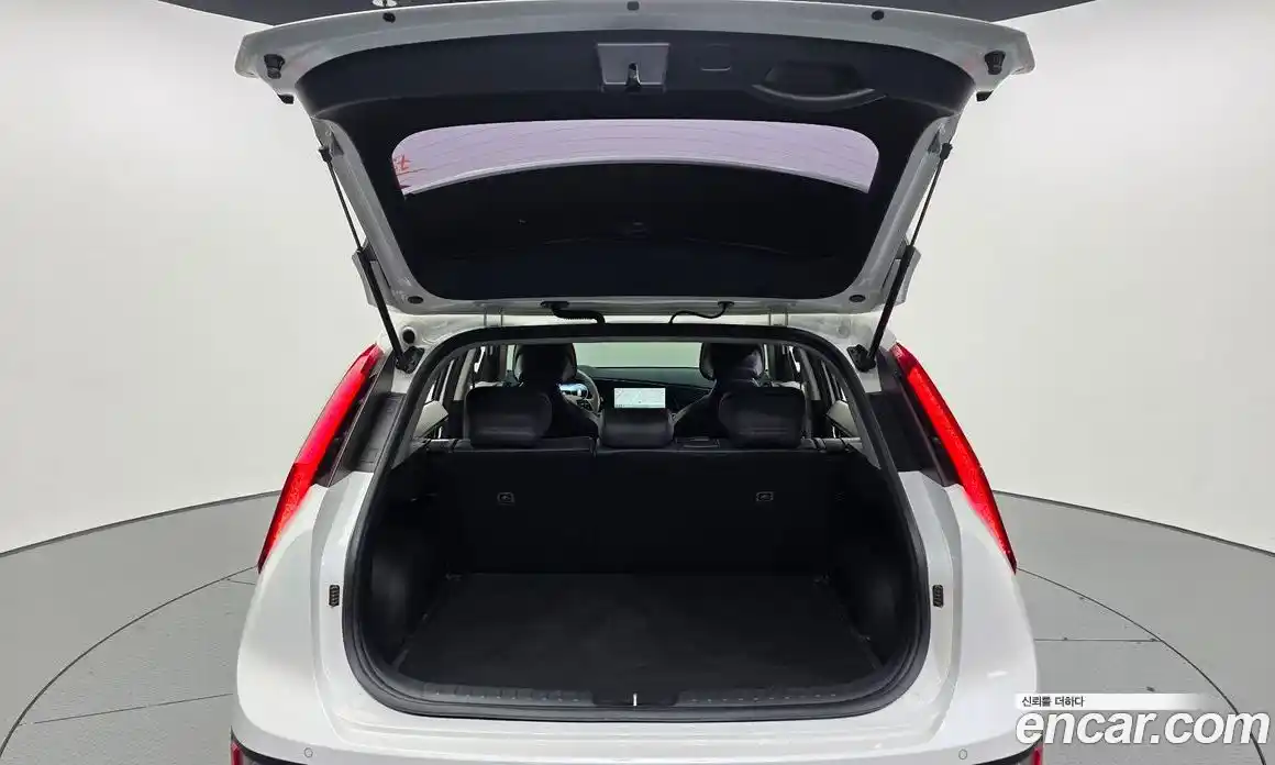 Kia Niro 2024 0.2 Автомат в Москве № 532685, фото 20