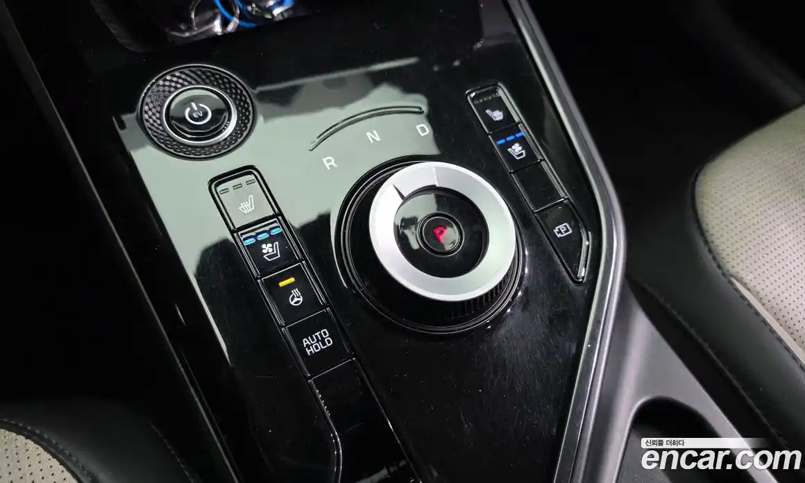 Kia Niro 2024 0.2 Автомат в Москве № 532685, фото 9