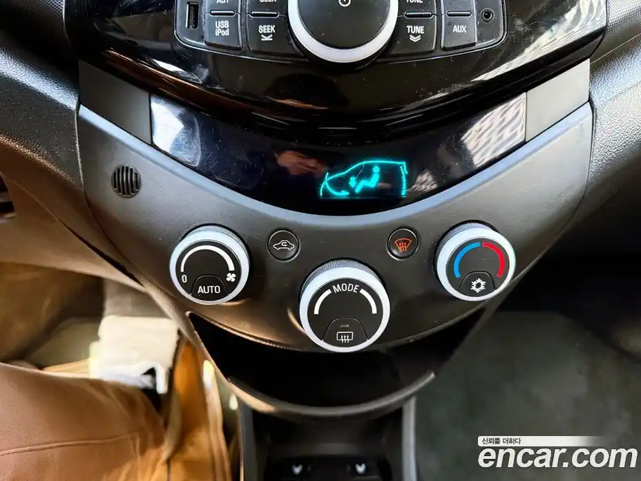 Chevrolet Spark 2012 1.0 Автомат в Москве № 533134, фото 14