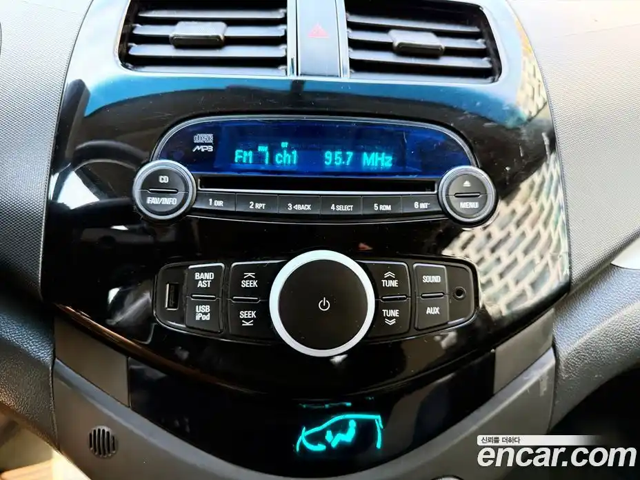 Chevrolet Spark 2012 1.0 Автомат в Москве № 533134, фото 15