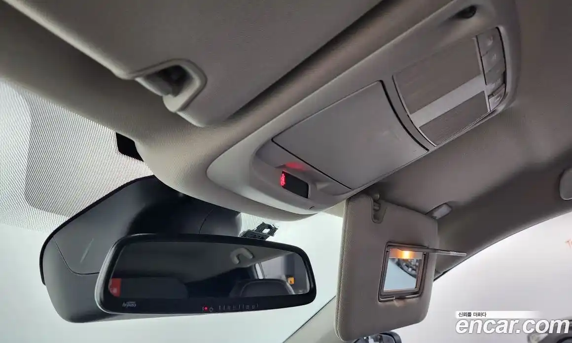 Renault QM6 2023 2.0 Автомат в Москве № 533575, фото 17