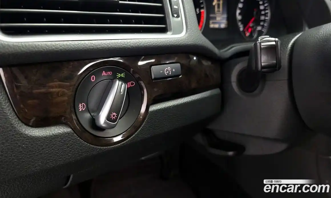 Volkswagen Passat 2014 2.0 Автомат в Москве № 533576, фото 17