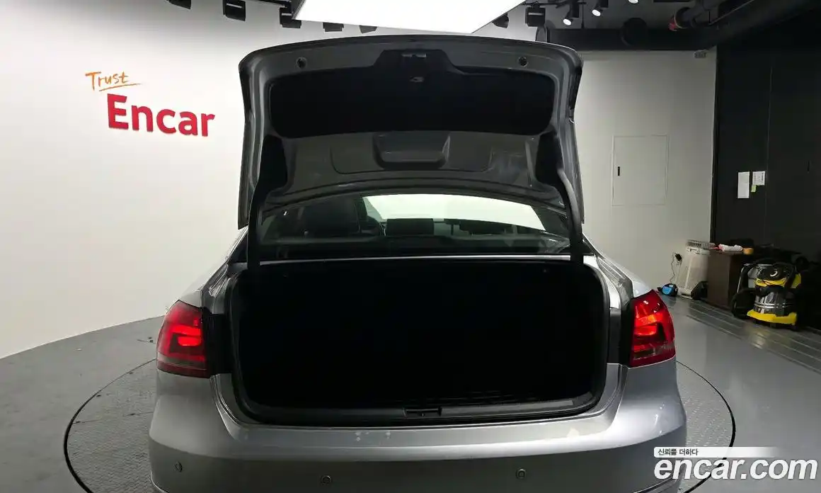 Volkswagen Passat 2014 2.0 Автомат в Москве № 533576, фото 20