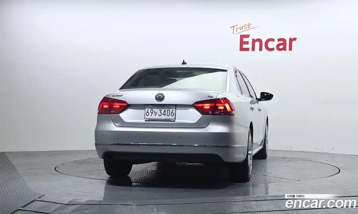 Volkswagen Passat 2014 2.0 Автомат в Москве № 533576, фото 4