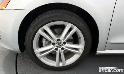 Volkswagen Passat 2014 2.0 Автомат в Москве № 533576, миниатюра 5