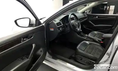 Volkswagen Passat 2014 2.0 Автомат в Москве № 533576, миниатюра 10