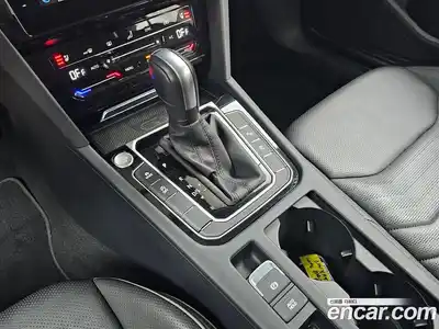 Volkswagen Arteon 2022 2.0 Автомат в Москве № 533937, миниатюра 9