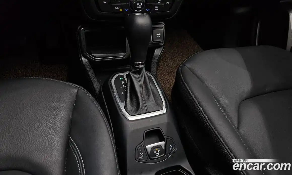 Jeep Renegade 2023 1.3 Автомат в Москве № 534506, фото 9