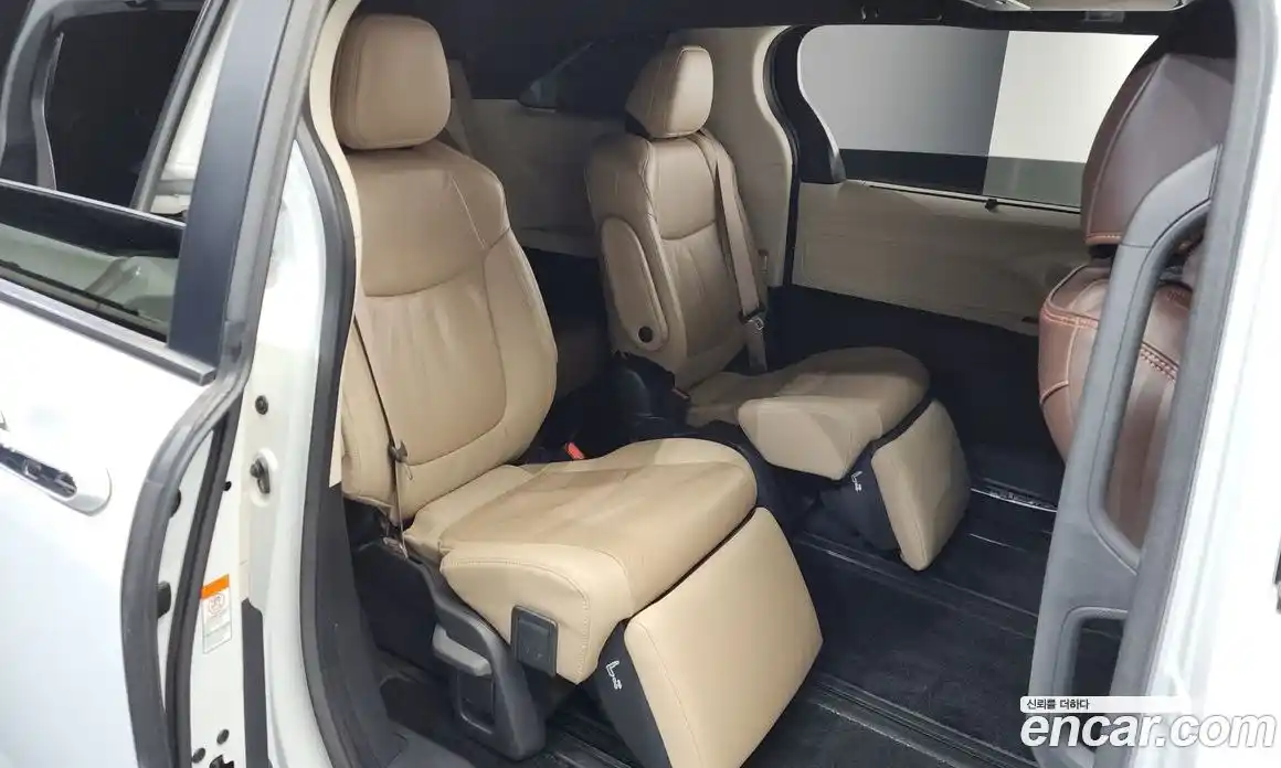 Toyota Sienna 2023 2.5 Автомат в Москве № 535498, фото 12