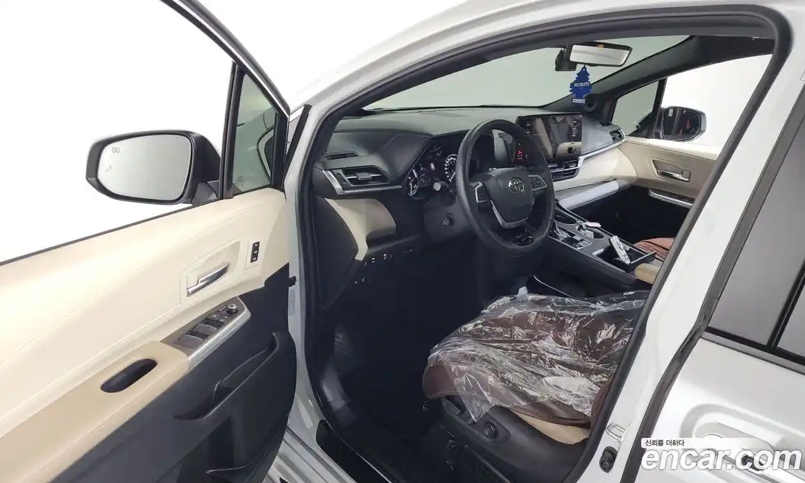 Toyota Sienna 2023 2.5 Автомат в Москве № 535498, фото 10