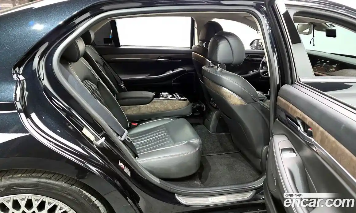 Genesis G90 2019 3.8 Автомат в Москве № 536749, фото 12