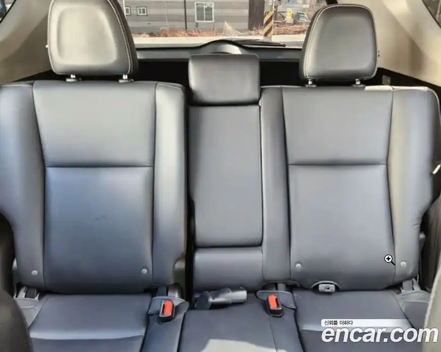 Toyota RAV4 2017 2.5 Автомат в Москве № 536956, фото 9