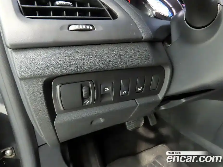 Renault SM3 2015 1.6 Автомат в Москве № 537177, фото 15