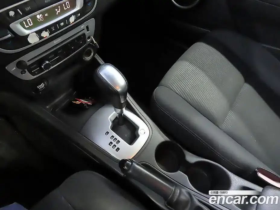 Renault SM3 2015 1.6 Автомат в Москве № 537177, фото 9