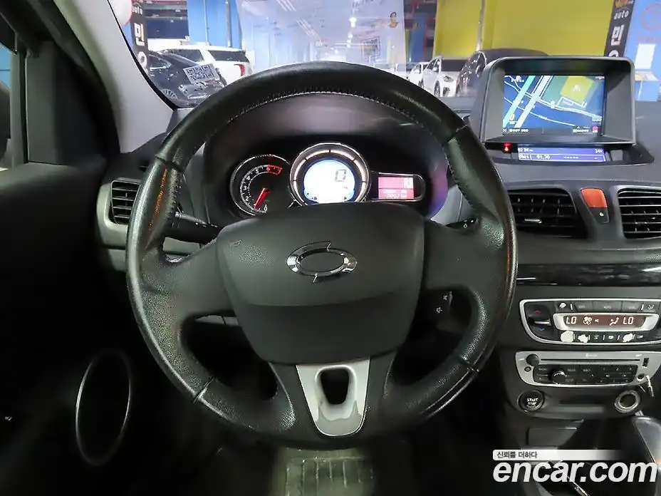 Renault SM3 2015 1.6 Автомат в Москве № 537177, фото 10